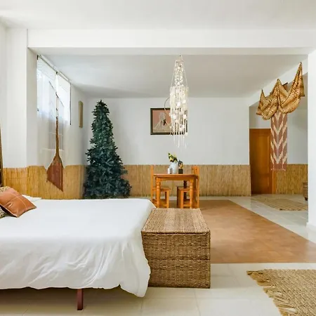Hotel Multi-million-dollar Versace In Marbella