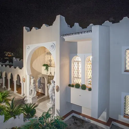 Multi-million-dollar Versace In 5*