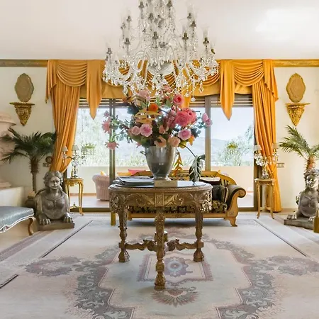Hotel Multi-million-dollar Versace In 5*