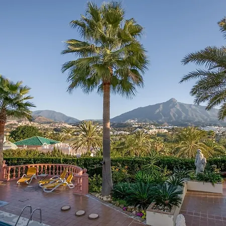 Hotel Multi-million-dollar Versace In Marbella