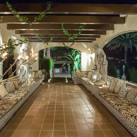 Hotel Multi-million-dollar Versace In 5*