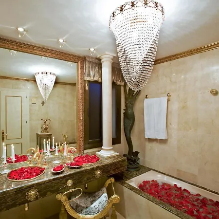 Multi-million-dollar Versace In 5*