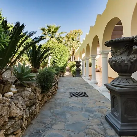 Multi-million-dollar Versace In 5* Marbella
